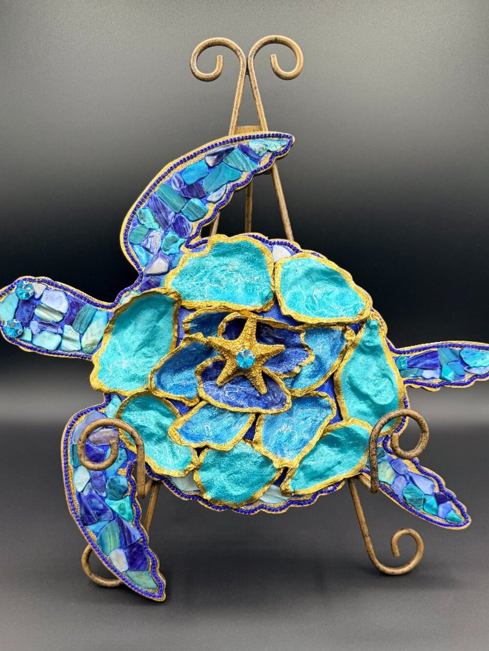 Handcrafted Oyster Shell Sea Turtle Wall Art: Hand-Painted Coastal Decor